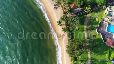 <strong>酒店</strong>附近的海浪和沙滩的空中<strong>活动</strong>，在斯里兰卡的海浪中洗涤